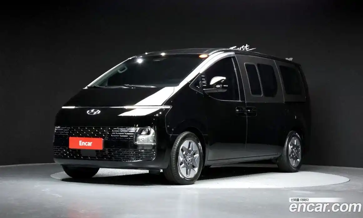 Hyundai Staria 2023 2.2 гидро в Москве № 1610411, фото 1