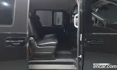 Hyundai Staria 2023 2.2 гидро в Москве № 1610411, миниатюра 12