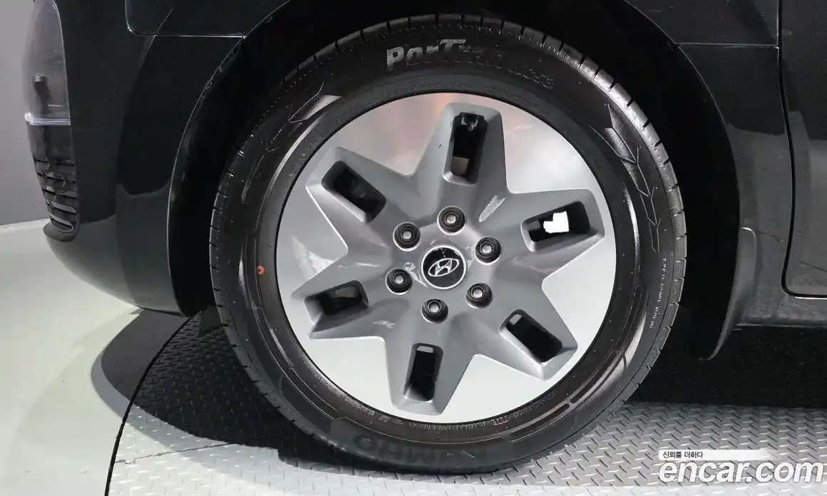 Hyundai Staria 2023 2.2 гидро в Москве № 1610411, фото 5