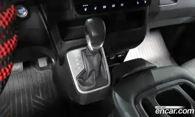 Hyundai Staria 2023 2.2 гидро в Москве № 1610411, миниатюра 9