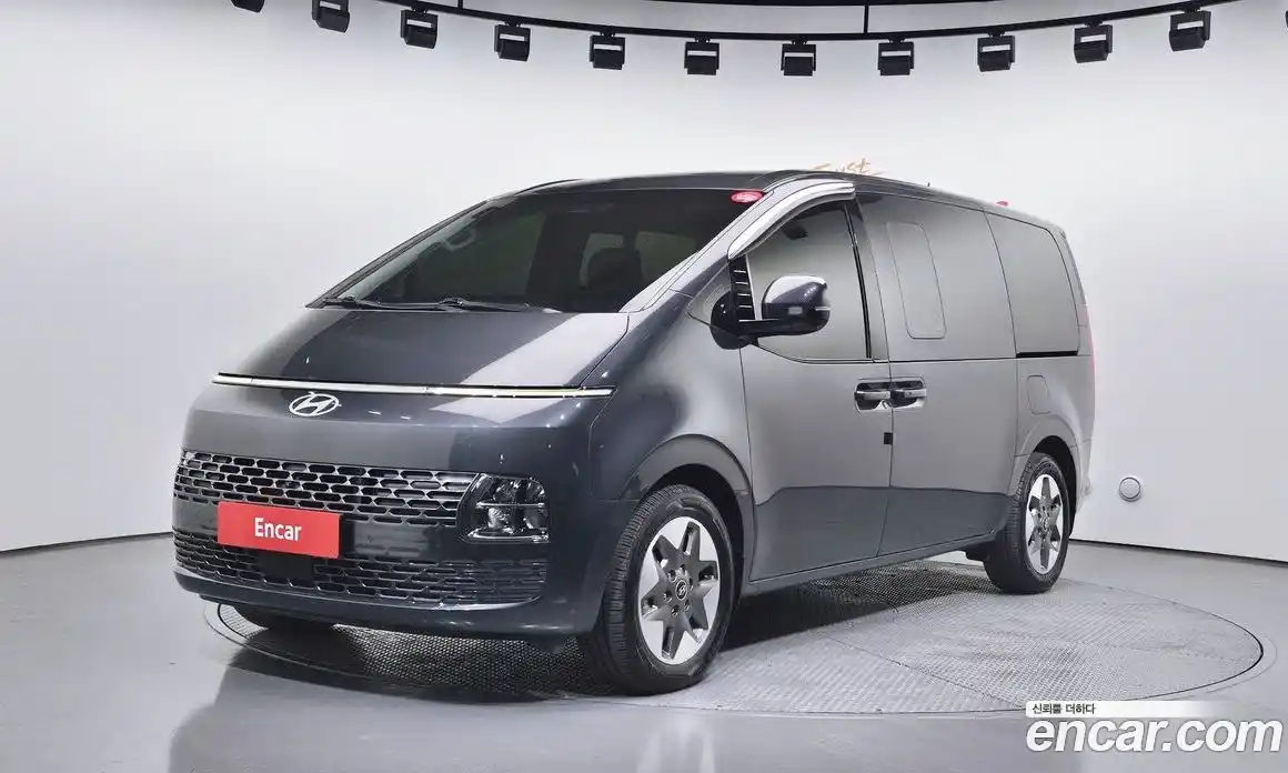 Hyundai Staria 2024 1.6 гидро в Москве № 1610673, фото 1