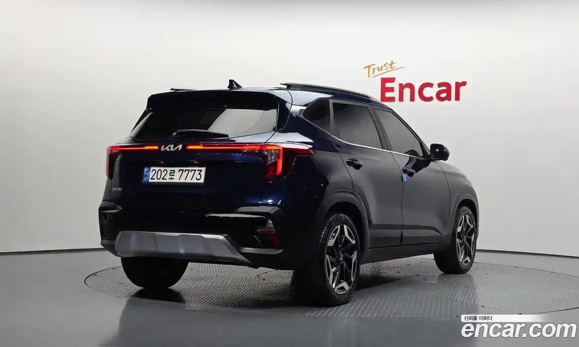 Kia Seltos 2023 1.6 гидро в Москве № 1610986, фото 2