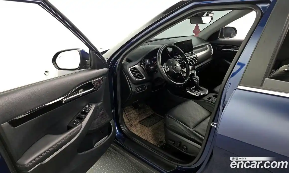 Kia Seltos 2021 1.6 гидро в Москве № 1611603, фото 10