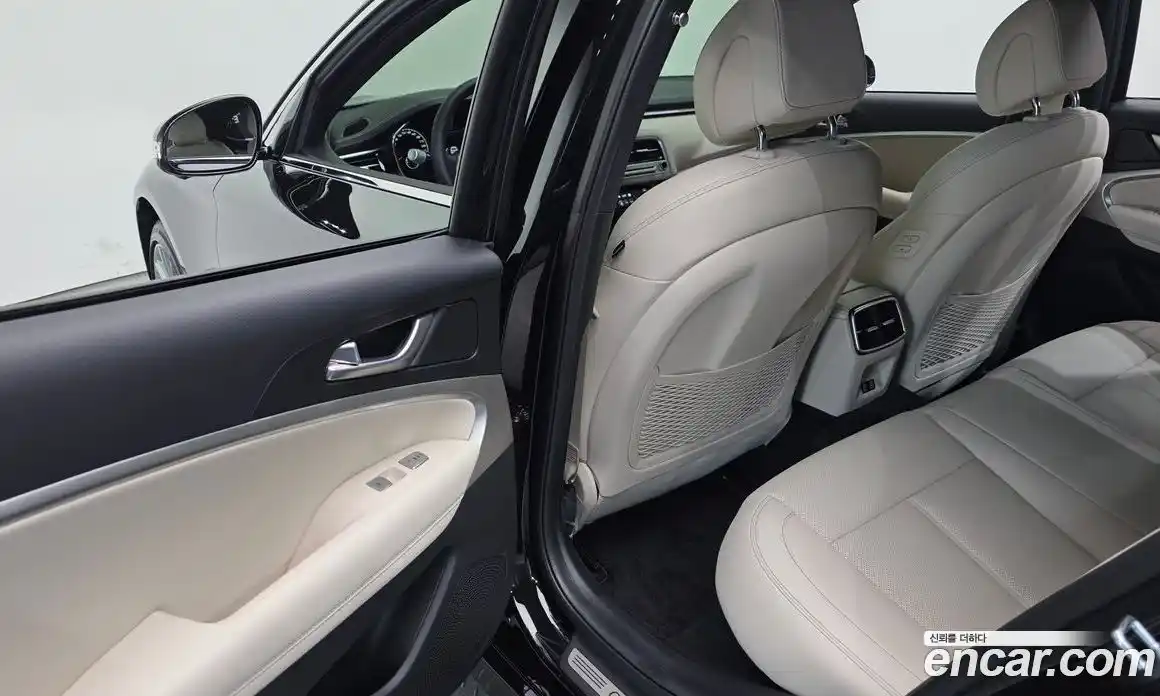 Genesis G70 2024 2.5 гидро в Москве № 1611770, фото 17