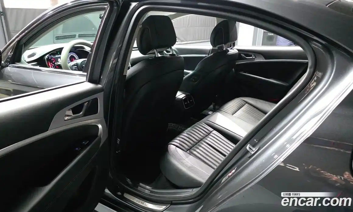 Genesis G70 2018 2.0 гидро в Москве № 1612097, фото 12