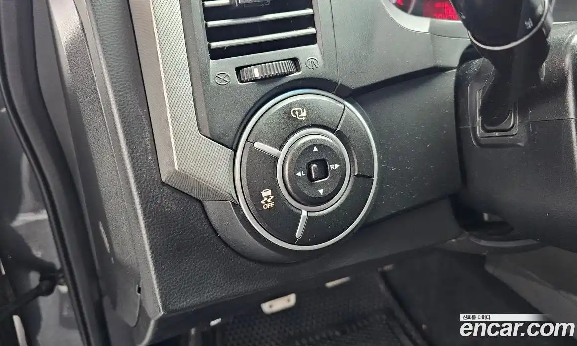 SsangYong Korando 2013 2.0 механика в Москве № 1612822, фото 16