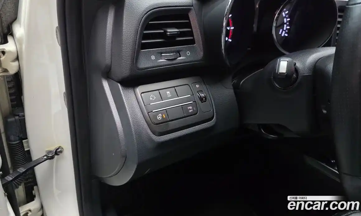 SsangYong TIBOLI 2017 1.6 гидро в Москве № 1613350, фото 15