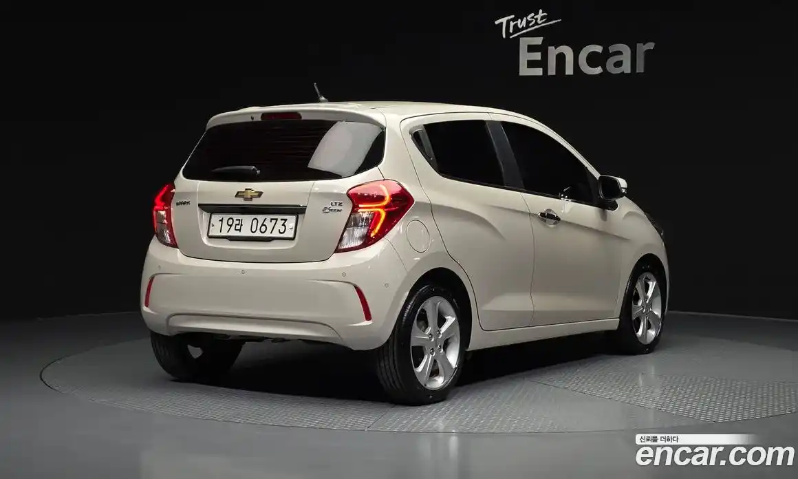 Chevrolet Spark 2015 1.0 гидро в Москве № 1614701, фото 2