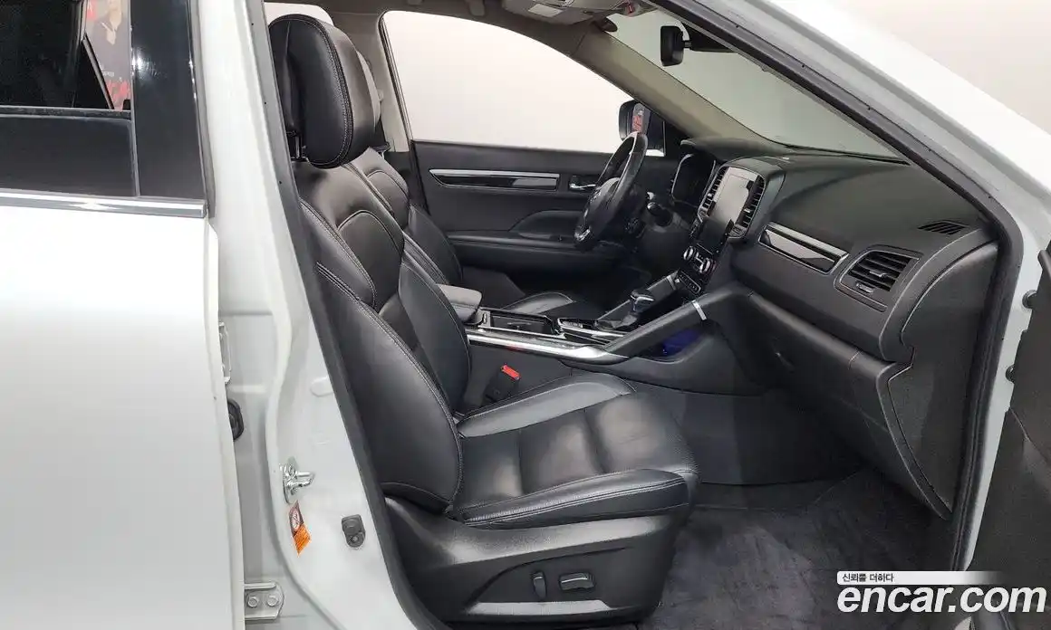 Renault QM6 2018 2.0 гидро в Москве № 1615420, фото 11