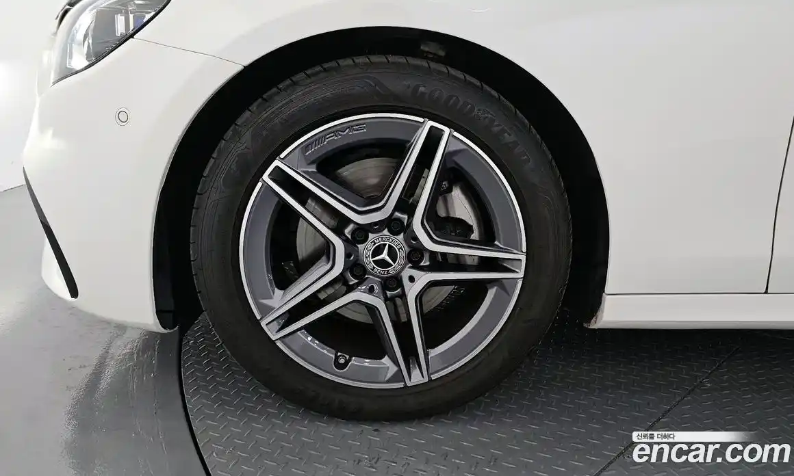 Mercedes-Benz E-Class 2023 2.0 гидро в Москве № 1616747, фото 5