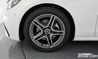 Mercedes-Benz E-Class 2023 2.0 гидро в Москве № 1616747, миниатюра 5