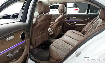 Mercedes-Benz E-Class 2017 2.0 гидро в Москве № 1617204, миниатюра 9