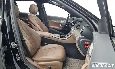 Mercedes-Benz E-Class 2022 2.0 гидро в Москве № 1617261, миниатюра 11