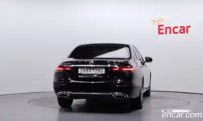Mercedes-Benz E-Class 2022 2.0 гидро в Москве № 1617261, миниатюра 4