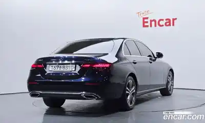 Mercedes-Benz E-Class 2022 2.0 гидро в Москве № 1617314, миниатюра 2