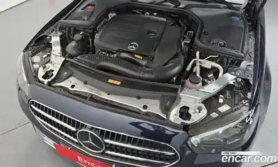 Mercedes-Benz E-Class 2022 2.0 гидро в Москве № 1617314, миниатюра 6