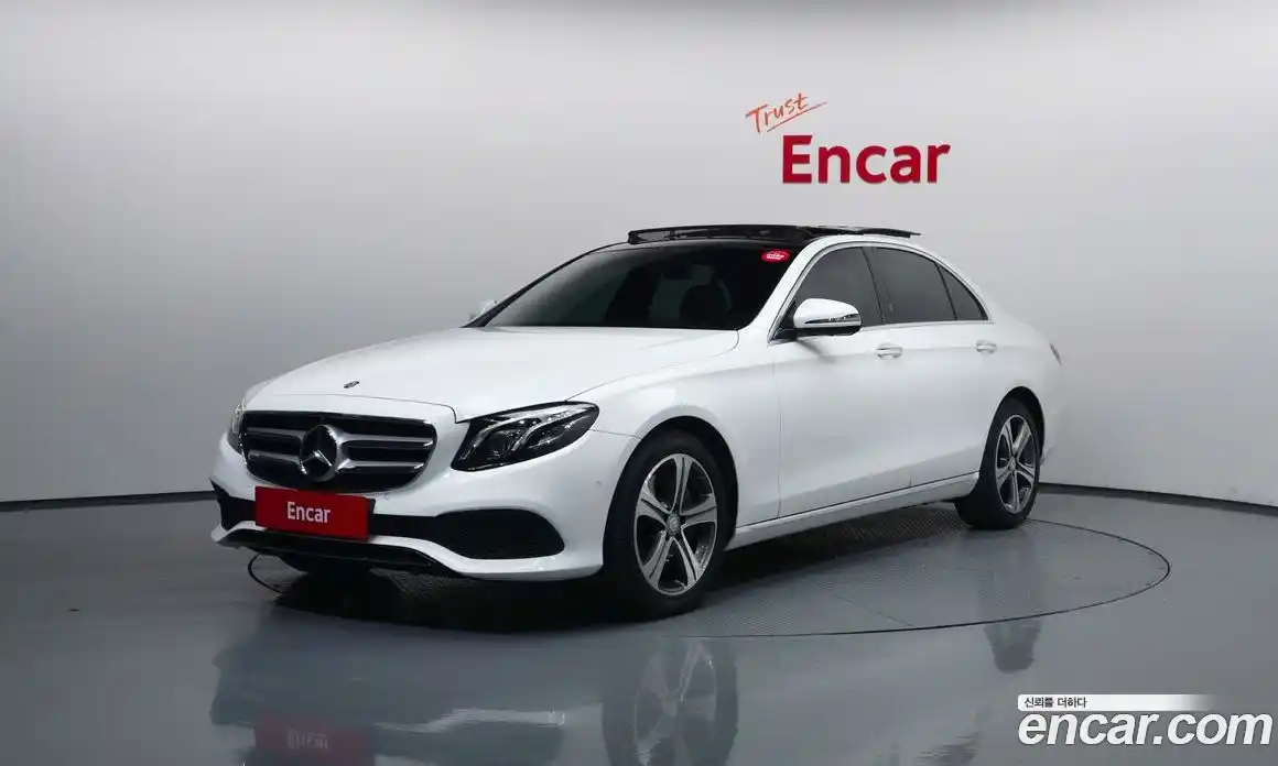 Mercedes-Benz E-Class 2016 2.0 гидро в Москве № 1617368, фото 1