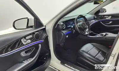Mercedes-Benz E-Class 2016 2.0 гидро в Москве № 1617368, миниатюра 10