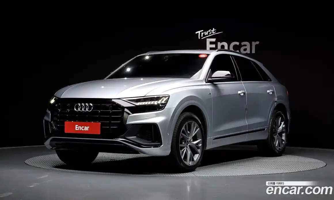 Audi Q8 2022 3.0 гидро в Москве № 1617906, фото 1