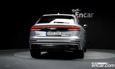 Audi Q8 2022 3.0 гидро в Москве № 1617906, миниатюра 4