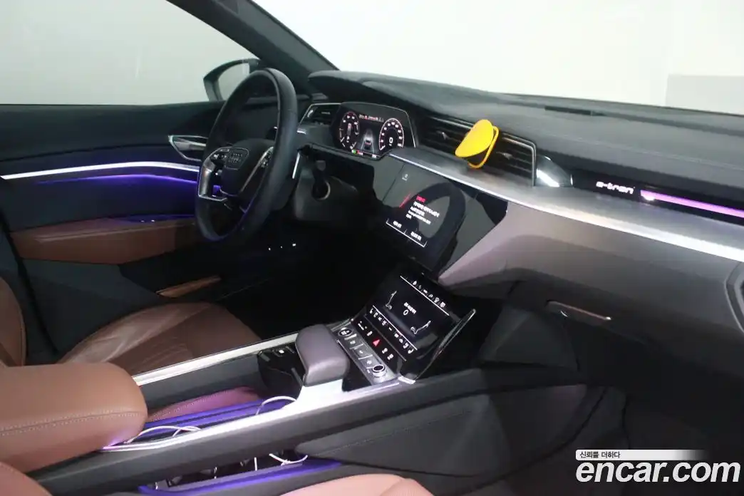 Audi Q8 e-tron 2024 гидро в Москве № 1618260, фото 18