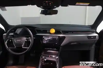 Audi Q8 e-tron 2024 гидро в Москве № 1618260, миниатюра 8