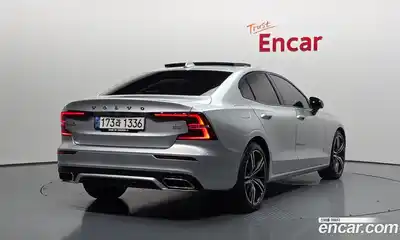 Volvo S60 2022 2.0 гидро в Москве № 1618589, миниатюра 2