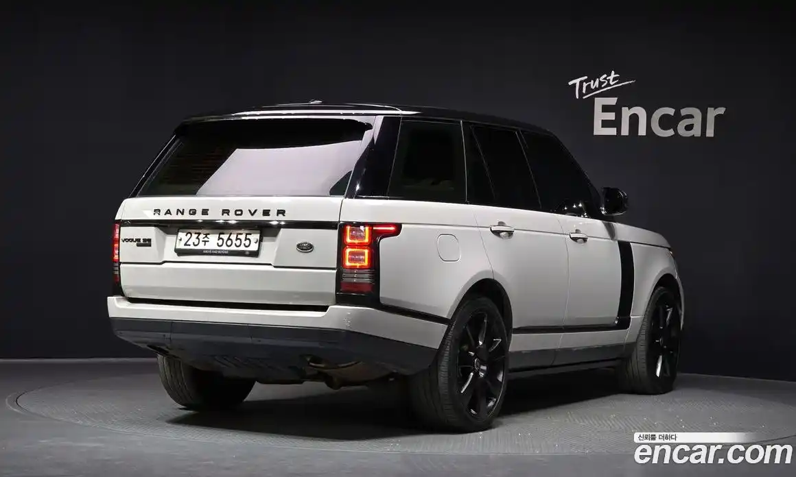 Land Rover Range-Rover 2014 4.4 гидро в Москве № 1619685, фото 2