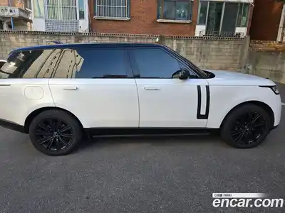 Land Rover Range-Rover 2023 4.4 гидро в Москве № 1619833, миниатюра 3