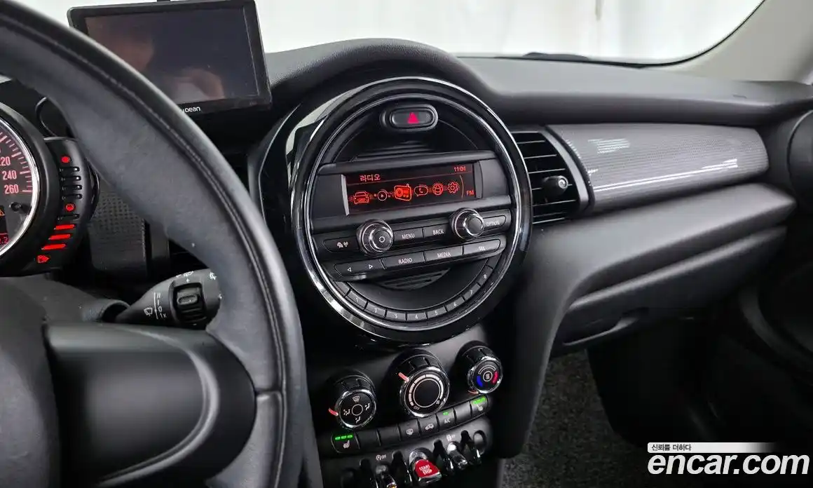 Mini Cooper 2014 1.5 гидро в Москве № 1621913, фото 14