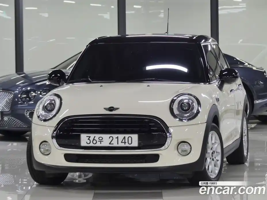 Mini Cooper 2017 1.5 гидро в Москве № 1622276, фото 1