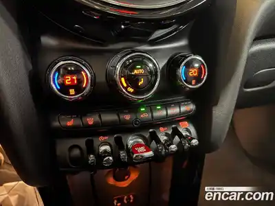 Mini Cooper 2017 1.5 гидро в Москве № 1622276, миниатюра 11