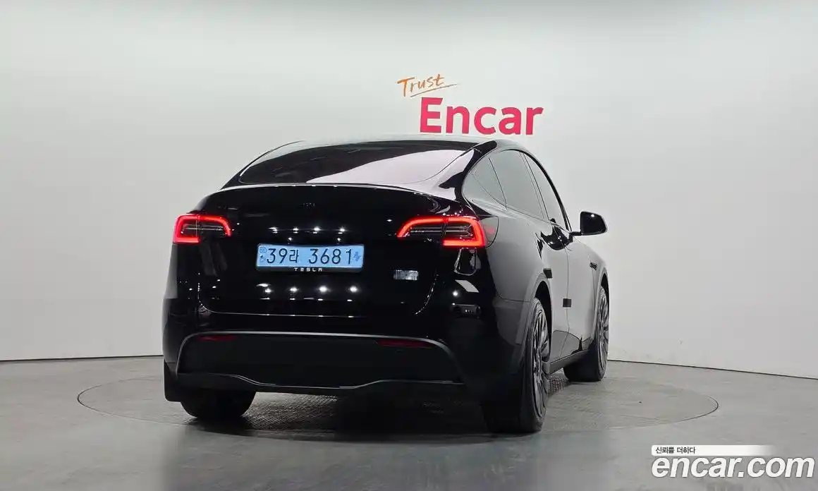 Tesla Model Y 2023 0.2 гидро в Москве № 1622512, фото 4