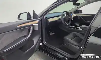 Tesla Model Y 2023 0.2 гидро в Москве № 1622512, миниатюра 10