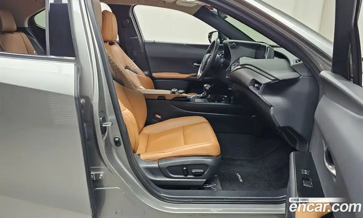 Lexus UX 2020 2.0 гидро в Москве № 1622791, фото 11