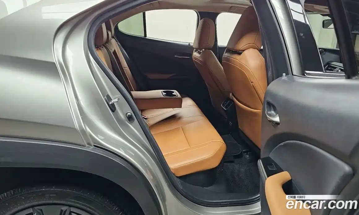 Lexus UX 2020 2.0 гидро в Москве № 1622791, фото 12
