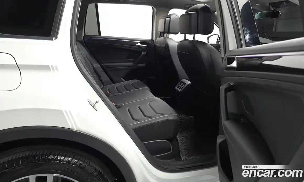 Volkswagen Tiguan 2021 2.0 гидро в Москве № 1623212, фото 12