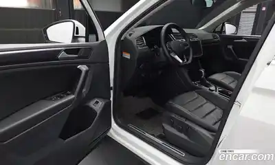 Volkswagen Tiguan 2021 2.0 гидро в Москве № 1623212, миниатюра 10