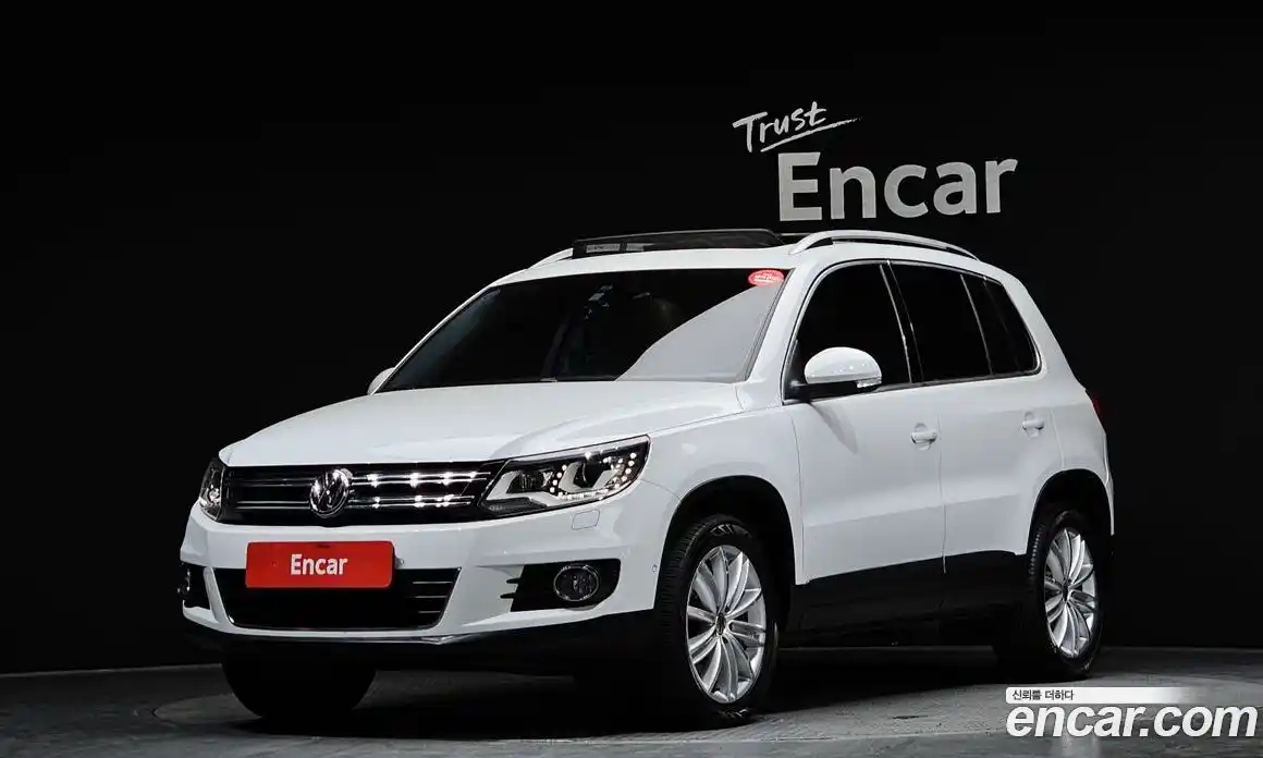 Volkswagen Tiguan 2014 2.0 гидро в Москве № 1623493, фото 1