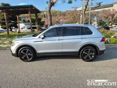 Volkswagen Tiguan 2022 2.0 гидро в Москве № 1623646, миниатюра 3