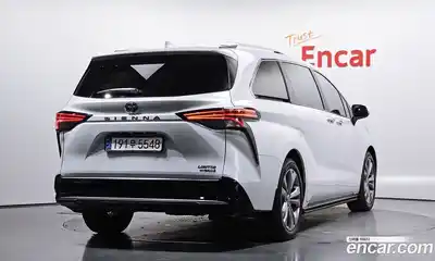 Toyota Sienna 2024 2.5 гидро в Москве № 1624361, миниатюра 2