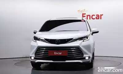 Toyota Sienna 2024 2.5 гидро в Москве № 1624361, миниатюра 3