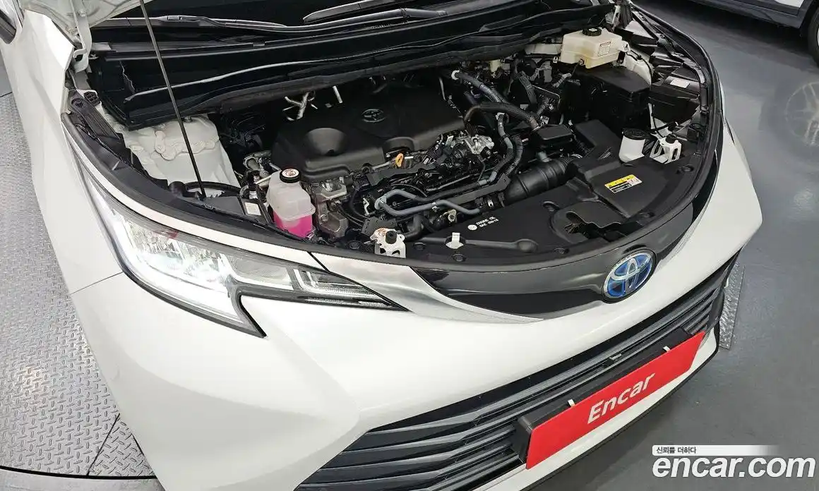 Toyota Sienna 2024 2.5 гидро в Москве № 1624361, фото 6