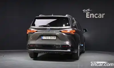Toyota Sienna 2022 2.5 гидро в Москве № 1624378, миниатюра 4