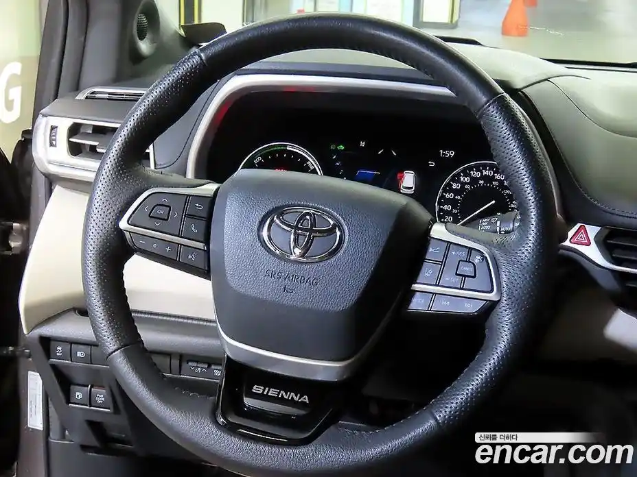 Toyota Sienna 2021 2.5 гидро в Москве № 1624501, фото 8