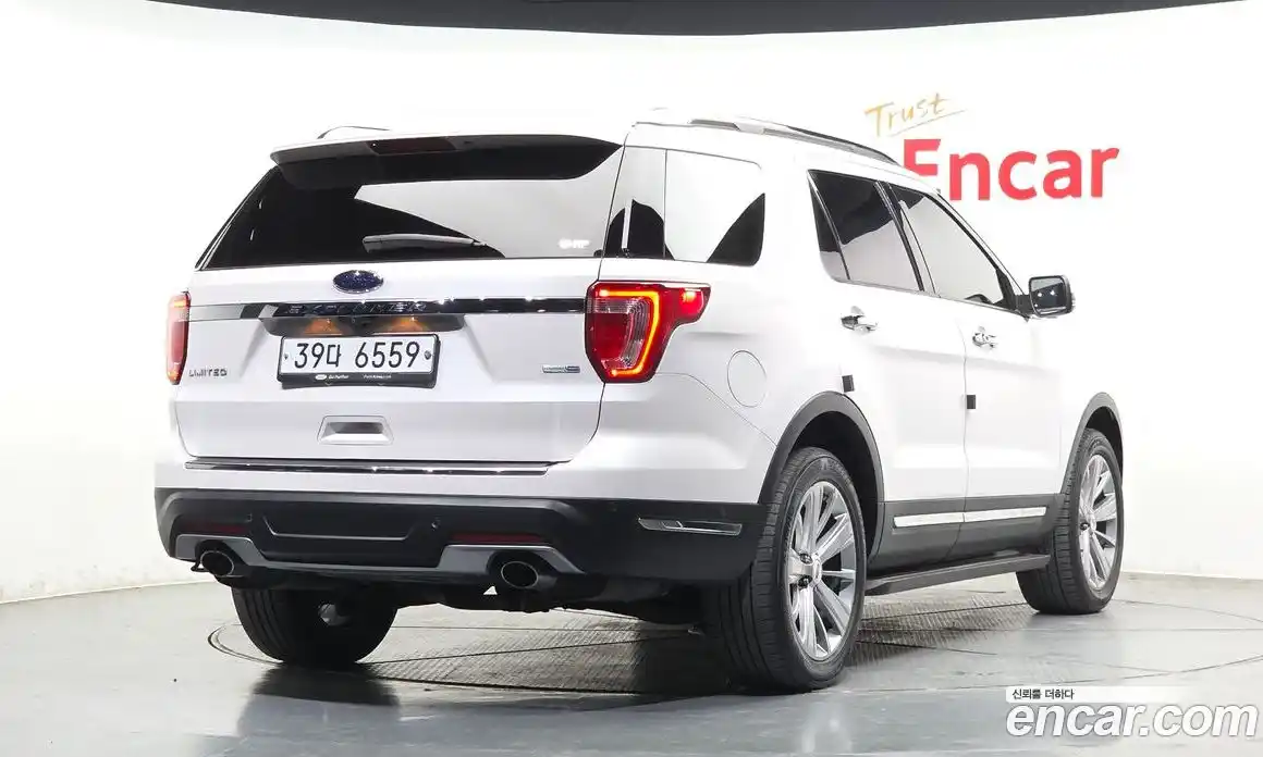Ford Explorer 2018 2.3 гидро в Москве № 1625045, фото 2