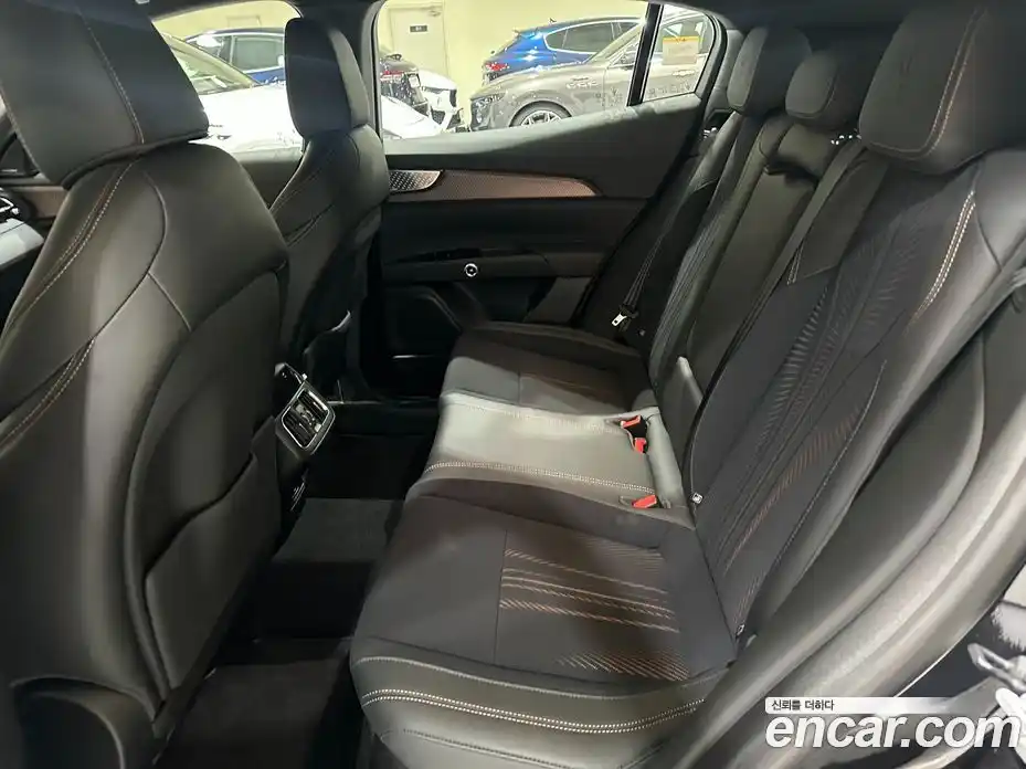 Maserati Grecale 2025 0.3 гидро в Москве № 1625463, фото 12