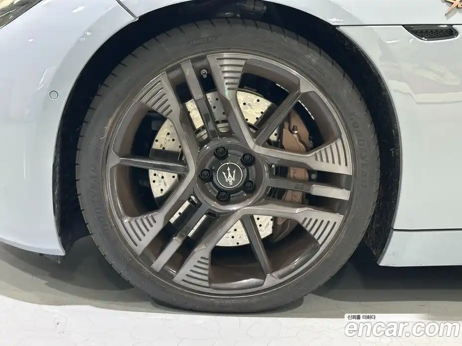 Maserati Gran Cabrio 2025 0.1 гидро в Москве № 1625466, фото 7