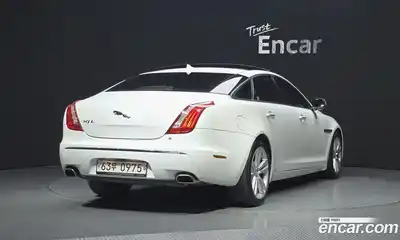 Jaguar XJ 2015 3.0 гидро в Москве № 1625514, миниатюра 2