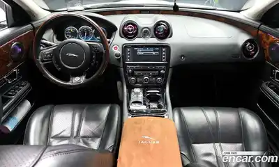 Jaguar XJ 2015 3.0 гидро в Москве № 1625514, миниатюра 7